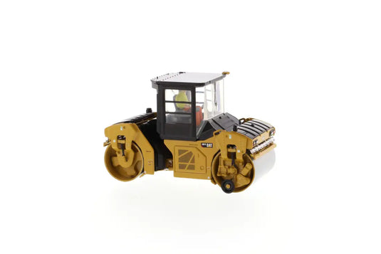 CAT - 1/50 - CB-13 TANDEM VIBRATORY ROLLER WITH CAB