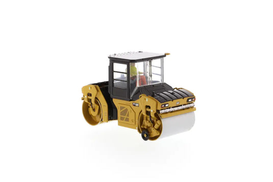 CAT - 1/50 - CB-13 TANDEM VIBRATORY ROLLER WITH CAB