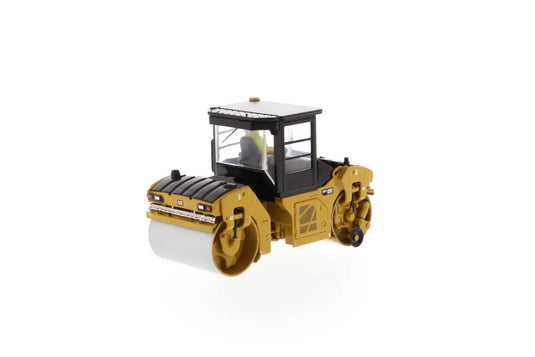 CAT - 1/50 - CB-13 TANDEM VIBRATORY ROLLER WITH CAB