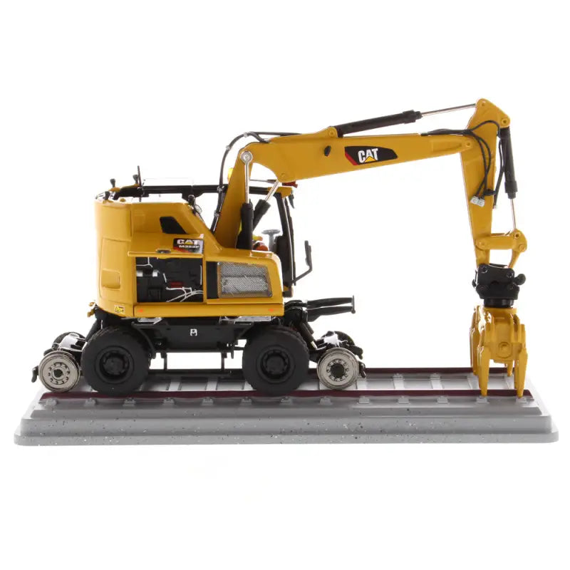 Chargez l&#39;image dans la visionneuse de la galerie, CAT - 1/50 - M323F RAILROAD WHEELED EXCAVATOR CAT YELLOW
