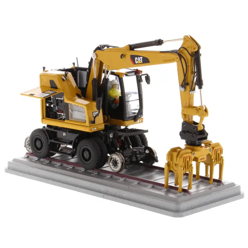 Chargez l&#39;image dans la visionneuse de la galerie, CAT - 1/50 - M323F RAILROAD WHEELED EXCAVATOR CAT YELLOW
