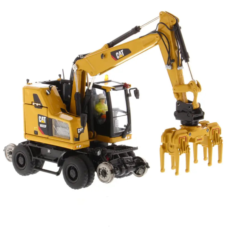 Chargez l&#39;image dans la visionneuse de la galerie, CAT - 1/50 - M323F RAILROAD WHEELED EXCAVATOR CAT YELLOW
