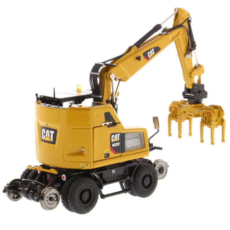 Chargez l&#39;image dans la visionneuse de la galerie, CAT - 1/50 - M323F RAILROAD WHEELED EXCAVATOR CAT YELLOW
