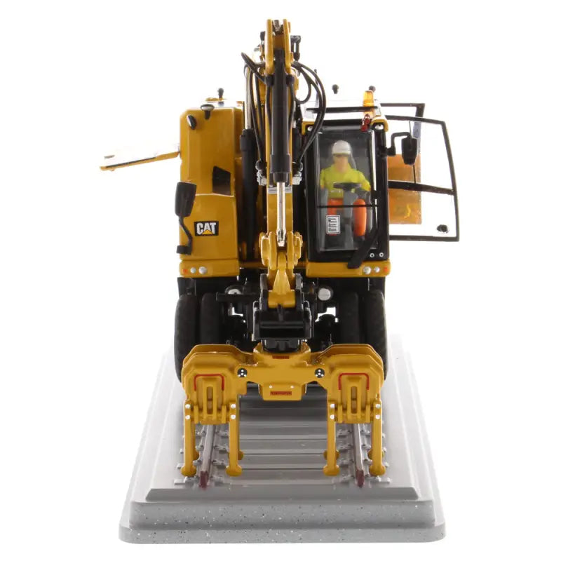 Chargez l&#39;image dans la visionneuse de la galerie, CAT - 1/50 - M323F RAILROAD WHEELED EXCAVATOR CAT YELLOW
