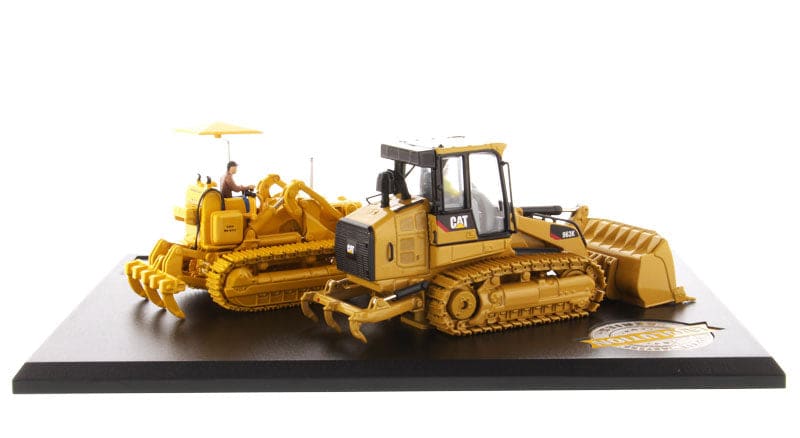 Load image into Gallery viewer, 1/50 - 977 &amp; 963K Track Loaders Evolution Series DIECAST
