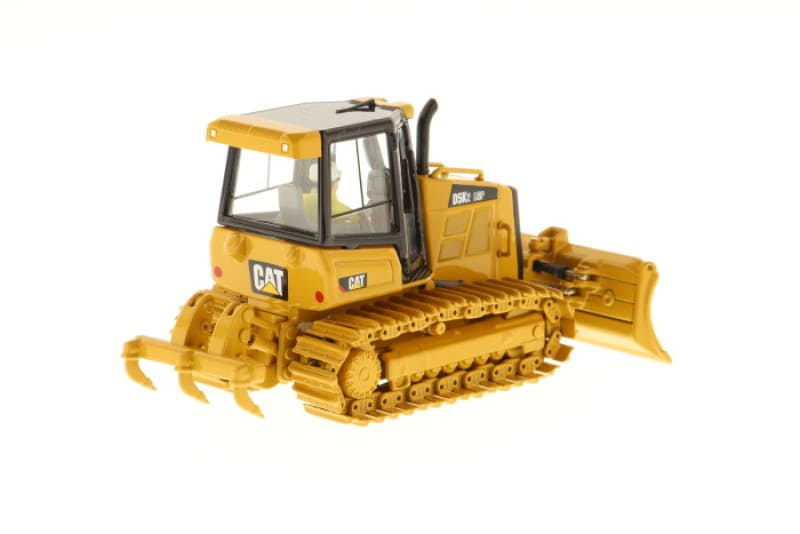 Load image into Gallery viewer, 1/50 - D5K2 LGP Track-Type Tractor DIECAST | SCALE
