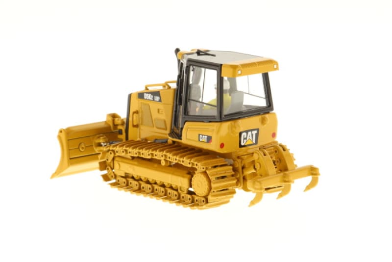 Load image into Gallery viewer, 1/50 - D5K2 LGP Track-Type Tractor DIECAST | SCALE

