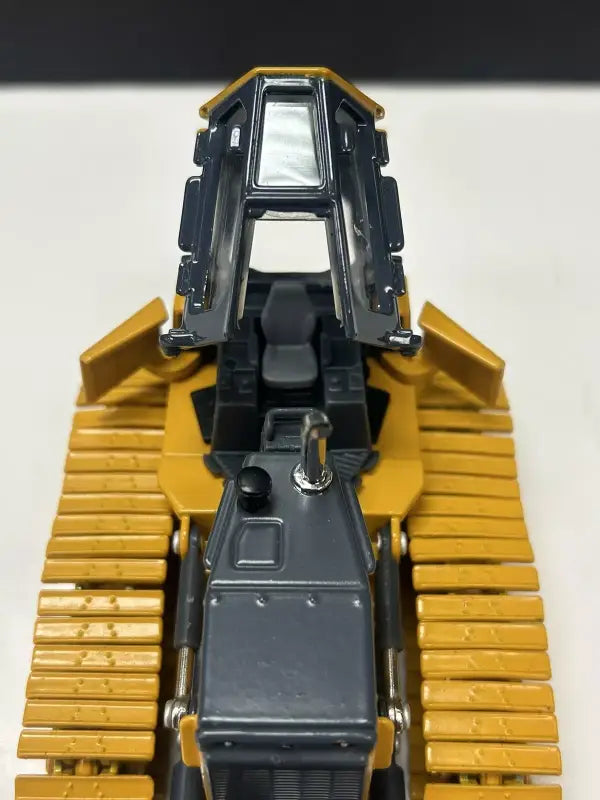 Load image into Gallery viewer, DEERE JOHN - 1/50 - 850K LGP - DIECAST | SCALE | TRACK-TYPE

