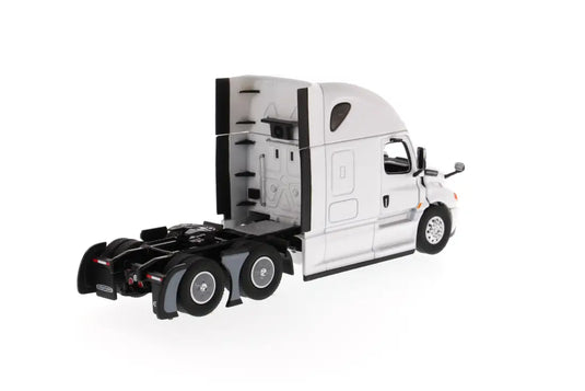 FREIGHTLINER - 1/50 - NEW CASCADIA PEARL WHITE - DIECAST