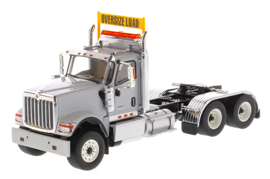 INTERNATIONAL - 1/50 - HX 520 TANDEM TRACTOR - LIGHT GREY