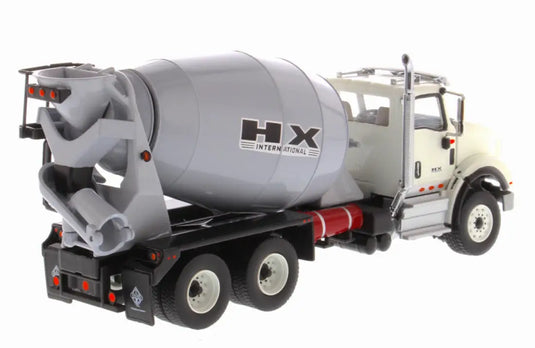 INTERNATIONAL - 1/50 - HX 615 CONCRETE MIXER - WHITE