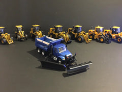 1/50 - International Durastar (blue) 10 Wheelers Snow Equipped