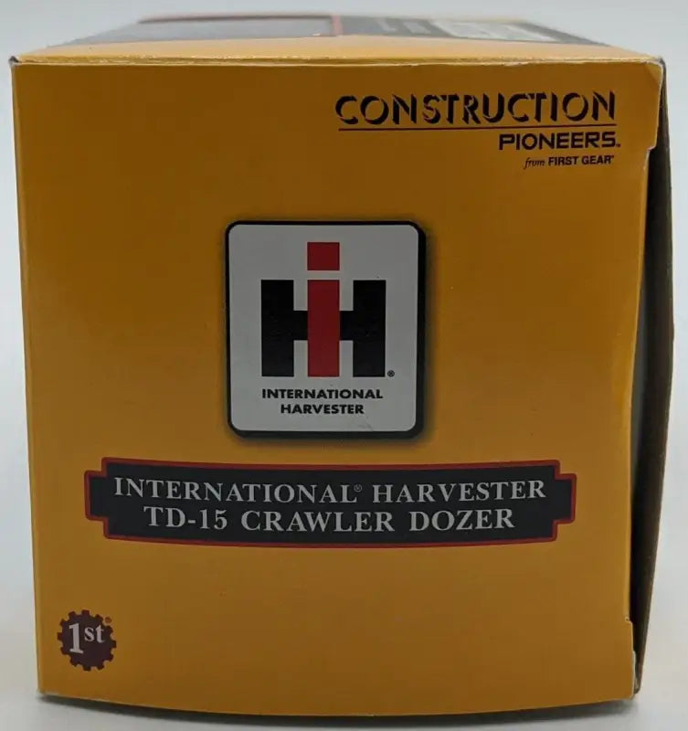Chargez l'image dans la visionneuse de la galerie, INTERNATIONAL - 1/50 - TD-15 CRAWLER DOZER - DIECAST
