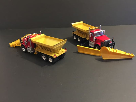 1/50 - International HX 520 (RED) 10 Wheelers Snow Equipped