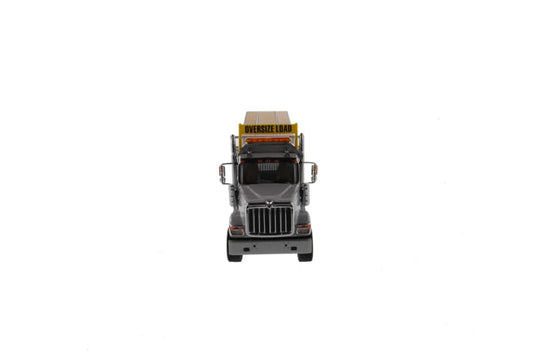 1/50 - HX 520 Tandem Tractor 53’ Flat Bed Trailer Light