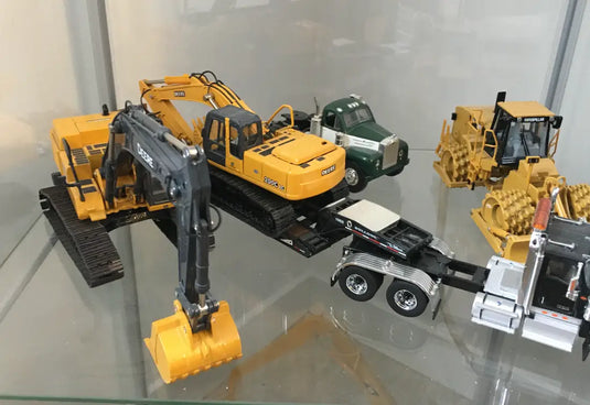 JOHN DEERE - 1/50 - 200C LC EXCAVATOR - DIECAST | SCALE