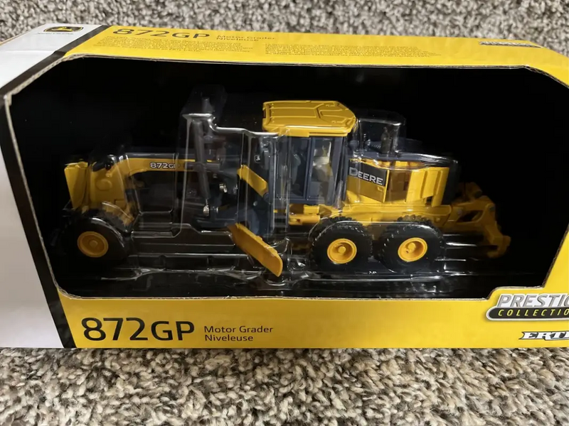 Load image into Gallery viewer, JOHN DEERE - 1/50 - 872GP MOTOR GRADER ROAD MAINTAINER
