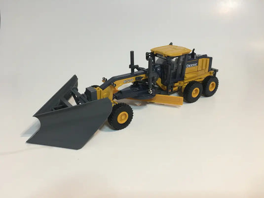 JOHN DEERE - 1/50 - JOHN DEERE GRADER W/ PLOW & SIDEWING