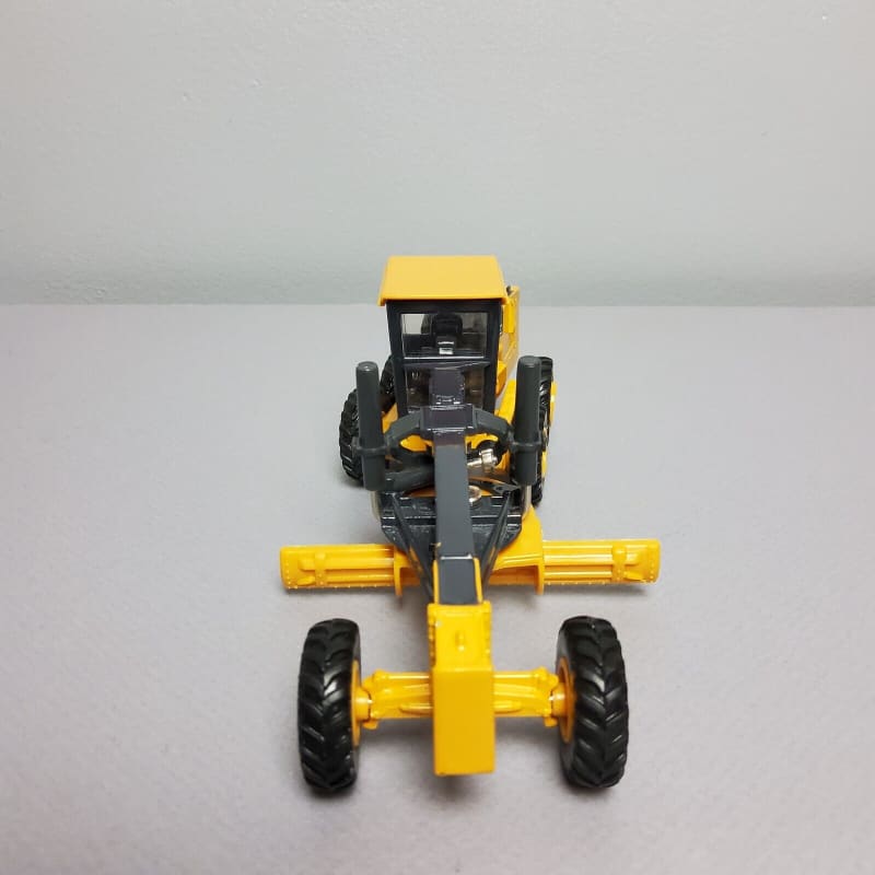 Load image into Gallery viewer, 1/50 - 772CH Motor Grader Road Maintainer DIECAST | SCALE
