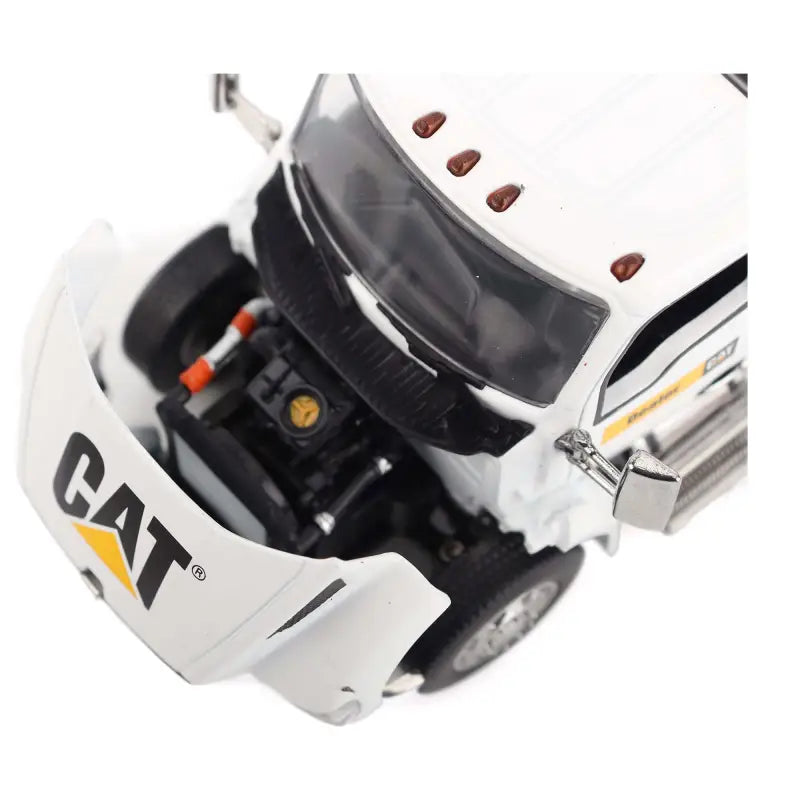 Load image into Gallery viewer, KENWORTH - 1/50 - T380 AUTO-CRANE TITAN 85 BODY WITH MILLER
