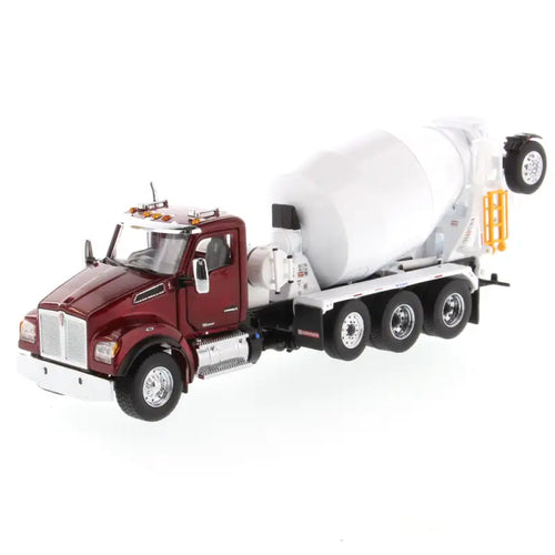 KENWORTH - 1/50 - T880 SBFA DAYCAB WITH MCNEILUS