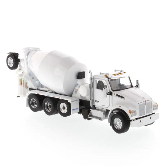 KENWORTH - 1/50 - T880 SBFA WITH MCNEILUS BRIDGEMASTER