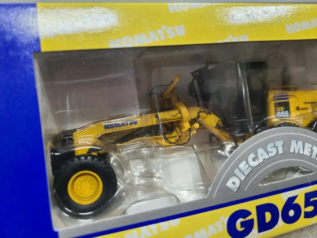 Komatsu GD655-5 Motor Grader with V-Plow & Wing 1/50 Diecast