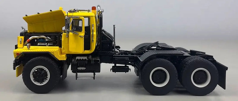 Chargez l&#39;image dans la visionneuse de la galerie, MACK - 1/50 - MACK RD800 TANDEM AXLE TRACTOR - YELLOW OVER
