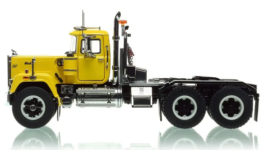 MACK - 1/50 - MACK SUPERLINER HEAVY SPEC TANDEM AXLE