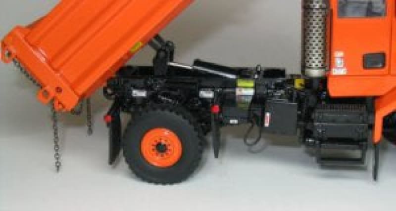 Load image into Gallery viewer, 1/50 - P-Series Snow Plow Truck 4x4 Orange DIECAST | SCALE
