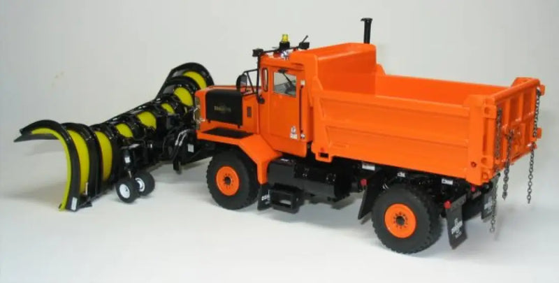 Chargez l&#39;image dans la visionneuse de la galerie, OSHKOSH - 1/50 - P-SERIES SNOW PLOW TRUCK 4X4 - ORANGE
