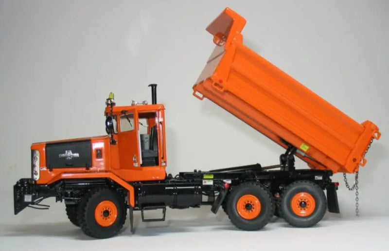 Chargez l&#39;image dans la visionneuse de la galerie, OSHKOSH - 1/50 - P-SERIES SNOW PLOW TRUCK 6X4 - ORANGE
