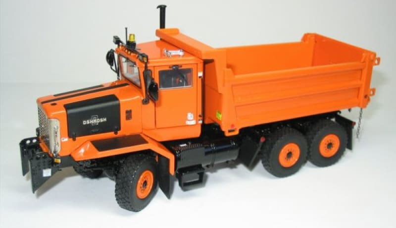 Load image into Gallery viewer, 1/50 - P-Series Snow Plow Truck 6x4 Orange DIECAST | SCALE
