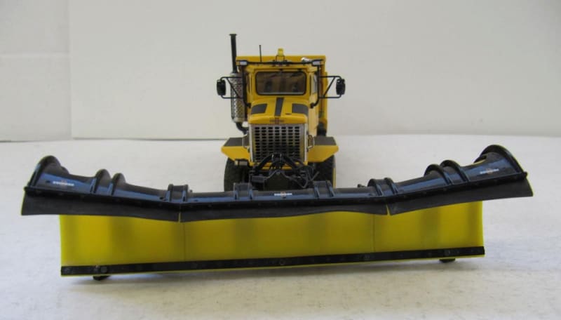 Load image into Gallery viewer, 1/50 - P-Series Snow Plow Truck 6x4 Yellow DIECAST | SCALE

