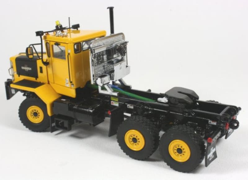 Load image into Gallery viewer, 1/50 - P-Series Snow Plow Truck 6x4 Yellow Tractor DIECAST
