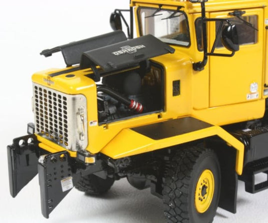 1/50 - P-Series Snow Plow Truck 6x4 Yellow Tractor DIECAST