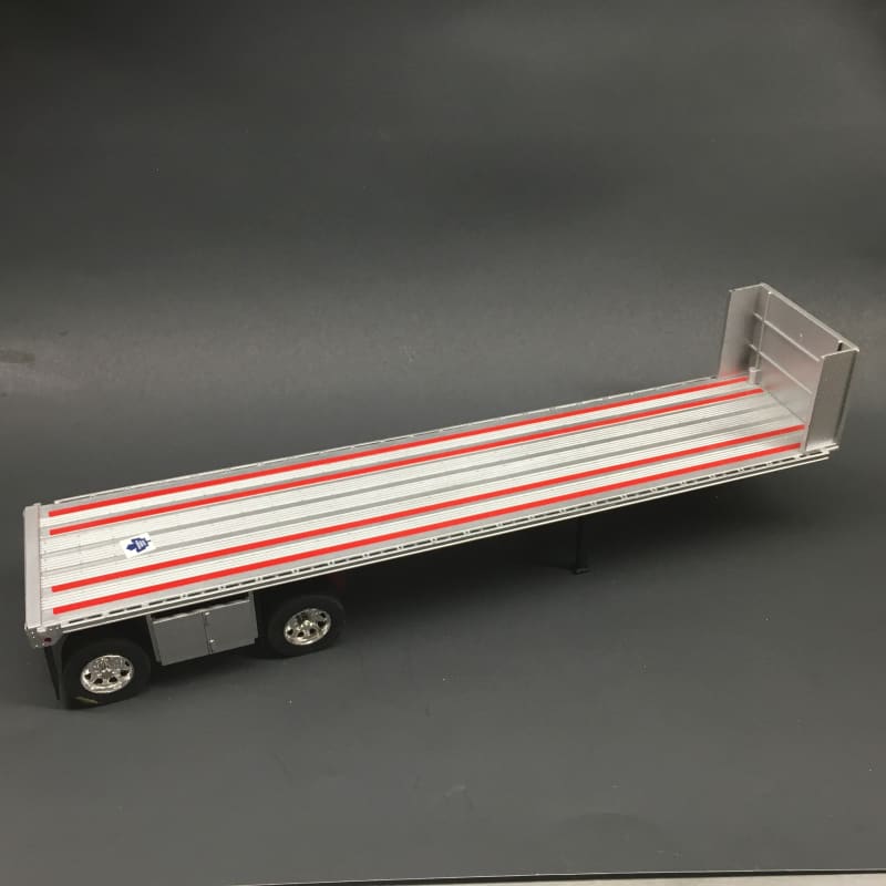 Load image into Gallery viewer, 1/32 - Flatbed Trailer Silver DIECAST | SCALE USED or REFURB
