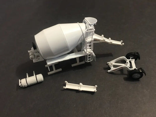 OTHER - DM - WHITE MCNEILUS CONCRETE MIXER - DIECAST