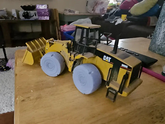 PAPYHOBBY - 1/50 - CAT 980 SMOOTH TREAD - DIECAST | SCALE