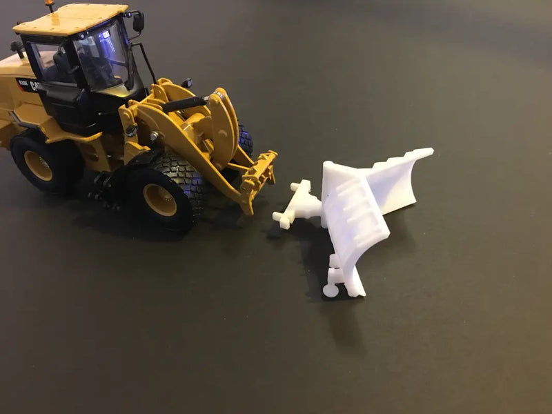 Chargez l&#39;image dans la visionneuse de la galerie, PAPYHOBBY - 1/50 - HENKE FOLDING V-PLOW - WHEEL LOADER
