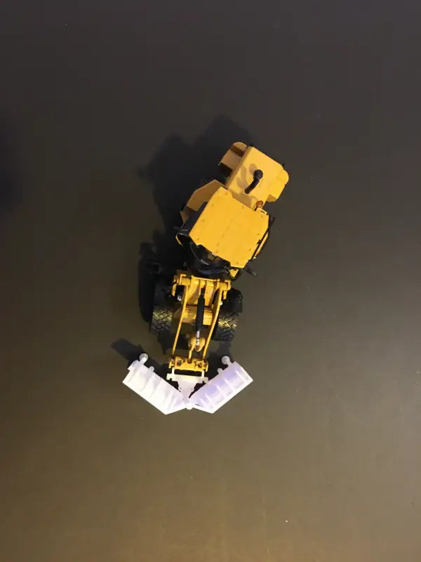 Chargez l&#39;image dans la visionneuse de la galerie, PAPYHOBBY - 1/50 - HENKE FOLDING V-PLOW - WHEEL LOADER
