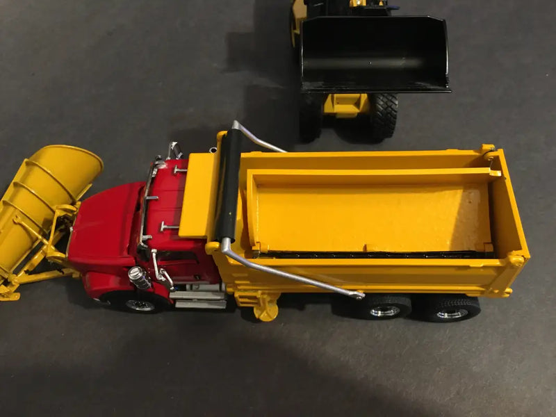 Load image into Gallery viewer, PAPYHOBBY - 1/50 - HYBRID SPREADER - SIDE DUMP BODY
