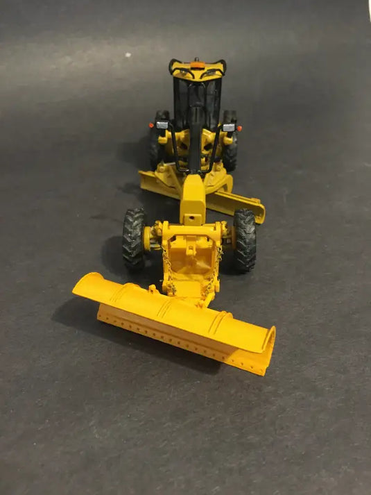 PAPYHOBBY - 1/50 - REVERSIBLE SNOPLOW FOR GRADER - DIECAST