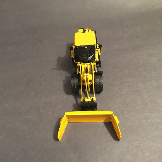 PAPYHOBBY - 1/50 - WHEEL LOADER CAT 930K W/ MP SNOWPLOW SET