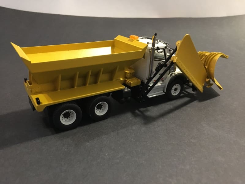 Load image into Gallery viewer, 1/50 - Hopper Spreader 01 Left or Right side Scale 1:50
