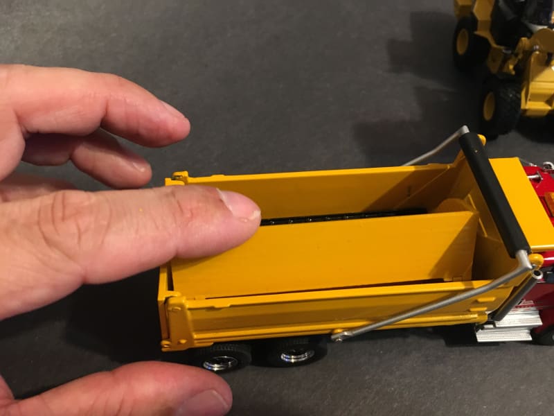 Load image into Gallery viewer, 1/50 - Hybrid Spreader side dump body DIECAST | SCALE SNOW
