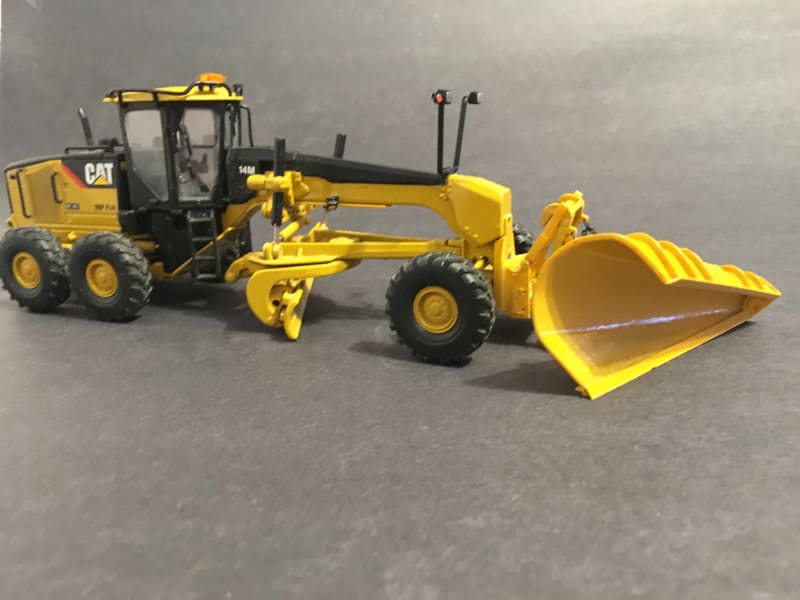 Load image into Gallery viewer, 1/50 - OneWay Snoplow for Grader DIECAST | SCALE SNOW PLOW
