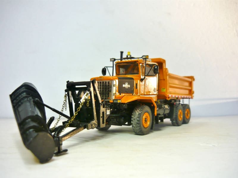 Load image into Gallery viewer, 1/50 - OneWay Snowplow Kit Assembly OSHKOSH DIECAST | SCALE

