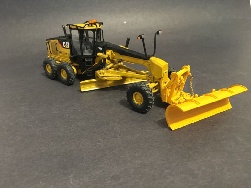 Load image into Gallery viewer, 1/50 - Reversible Snoplow for Grader DIECAST | SCALE SNOW
