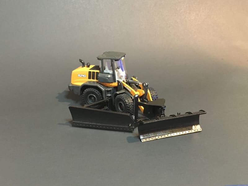 Load image into Gallery viewer, 1/50 - Reversible Snowplow w/ Side Wing Wheel Loader Scale
